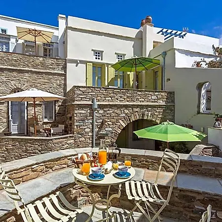 Crossroads Traditional Hotel Istérnia