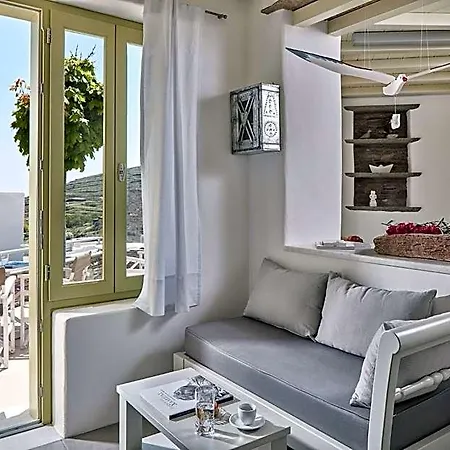 Hotel Crossroads Traditional Istérnia