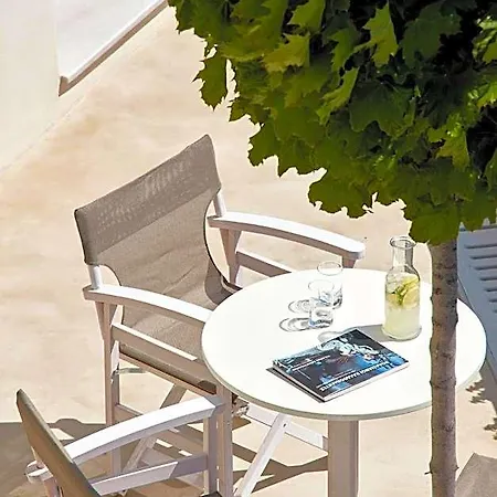 Crossroads Traditional Hotel Istérnia